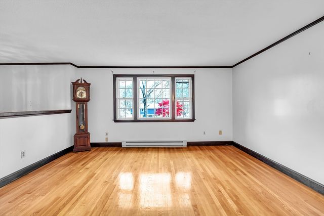 8 Whalen Rd, Hopkinton, MA 01748