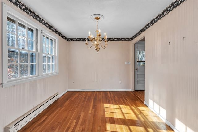 8 Whalen Rd, Hopkinton, MA 01748