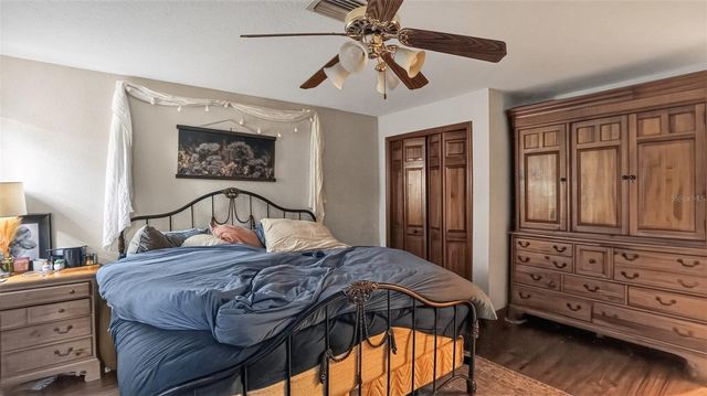 706 MURRAY LANE, Lady Lake, FL 32159