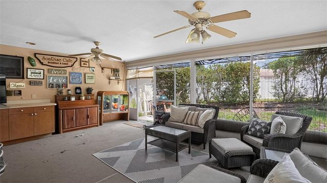 706 MURRAY LANE, Lady Lake, FL 32159