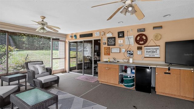 706 MURRAY LANE, Lady Lake, FL 32159