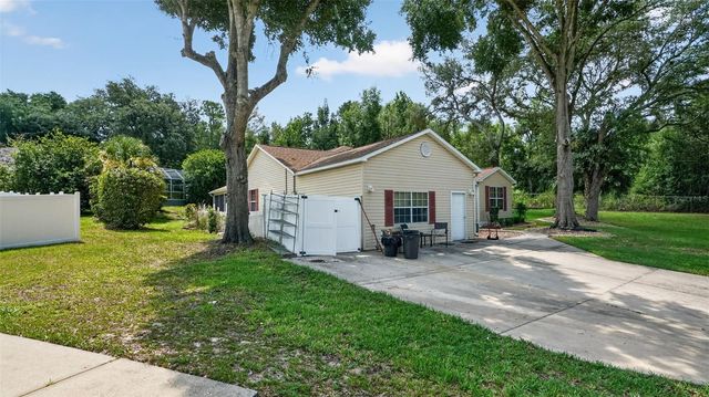 706 MURRAY LANE, Lady Lake, FL 32159