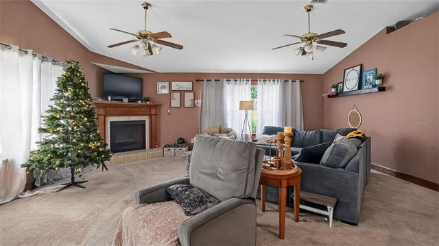 706 MURRAY LANE, Lady Lake, FL 32159