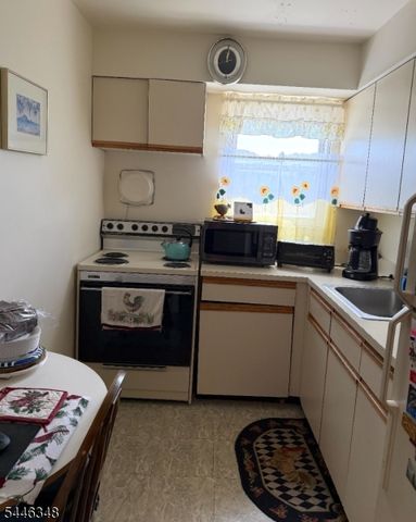100 Pierson Miller Dr 41, Pompton Lakes Boro, NJ 07442