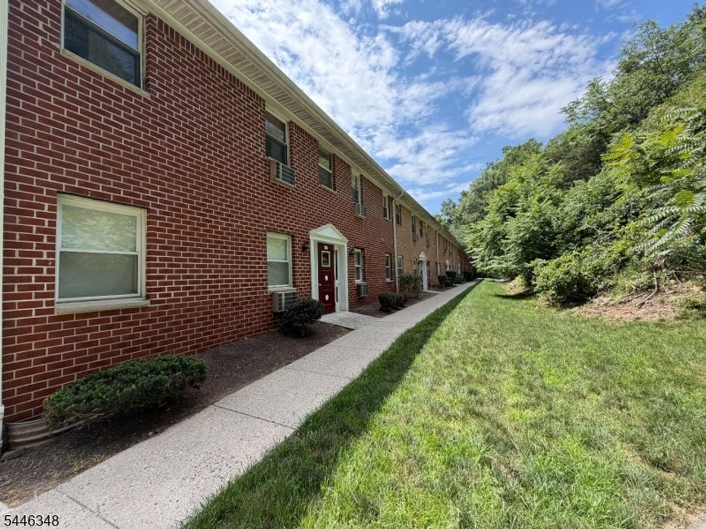100 Pierson Miller Dr 41, Pompton Lakes Boro, NJ 07442