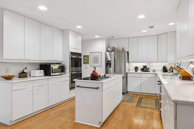 312 Seabrook Dr, Hilton Head Island, SC 29926
