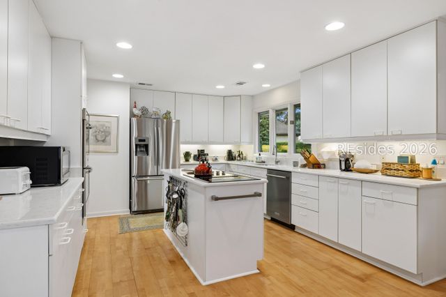 312 Seabrook Dr, Hilton Head Island, SC 29926