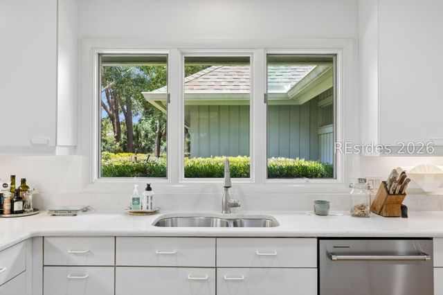 312 Seabrook Dr, Hilton Head Island, SC 29926