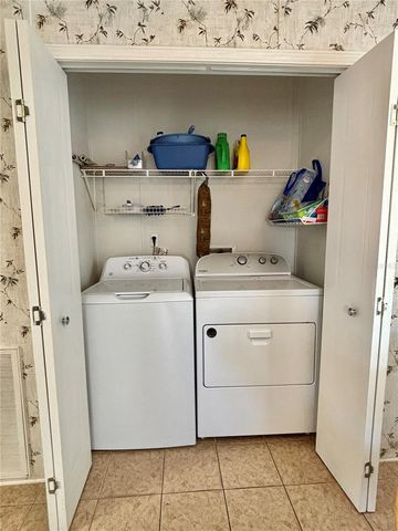 136 AMERICANA COURT NE 230, St Petersburg, FL 33702