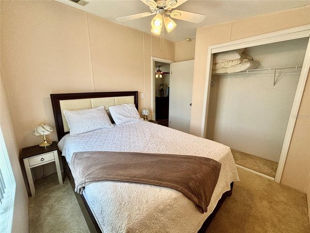 136 AMERICANA COURT NE 230, St Petersburg, FL 33702