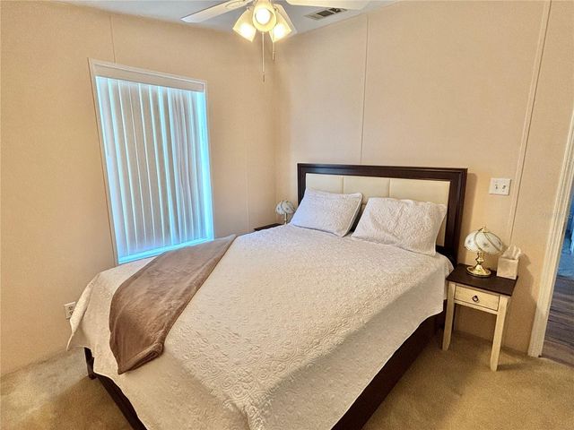 136 AMERICANA COURT NE 230, St Petersburg, FL 33702