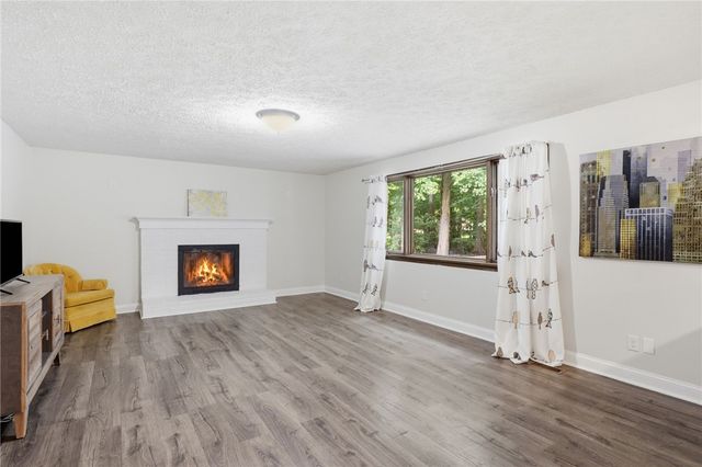 709 Audley End, Webster, NY 14580