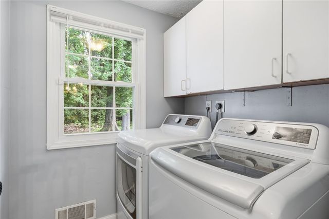 709 Audley End, Webster, NY 14580