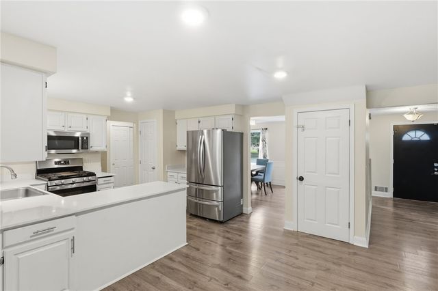 709 Audley End, Webster, NY 14580