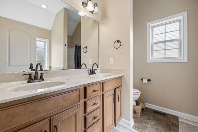3454 Southwood Dr, Clarksville, TN 37042