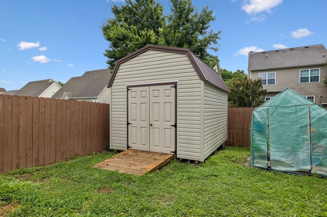 3454 Southwood Dr, Clarksville, TN 37042