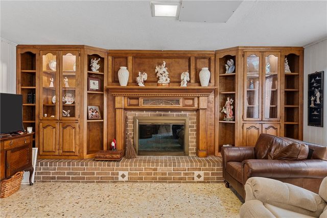 1610 Oak Hollow Drive, Woodway, TX 76712