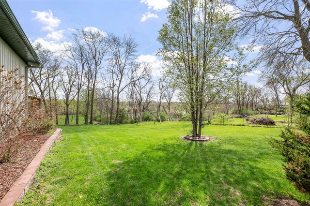 4555 NE 34th Court, Des Moines, IA 50317