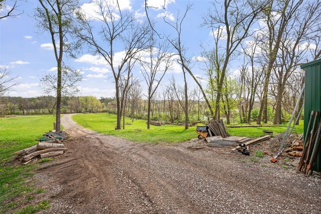4555 NE 34th Court, Des Moines, IA 50317