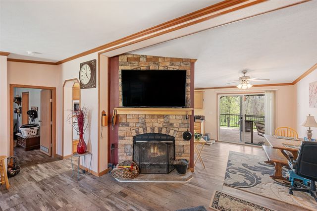 4555 NE 34th Court, Des Moines, IA 50317