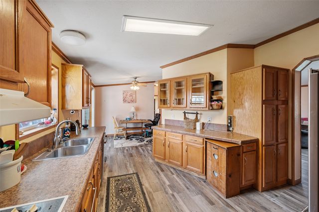 4555 NE 34th Court, Des Moines, IA 50317