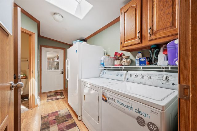 4555 NE 34th Court, Des Moines, IA 50317