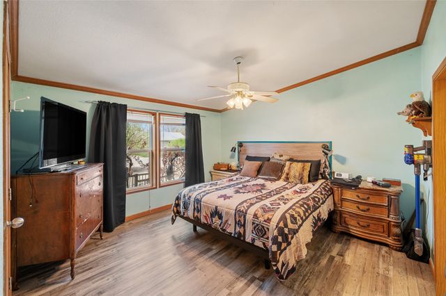 4555 NE 34th Court, Des Moines, IA 50317