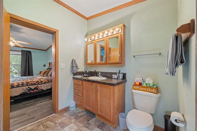 4555 NE 34th Court, Des Moines, IA 50317