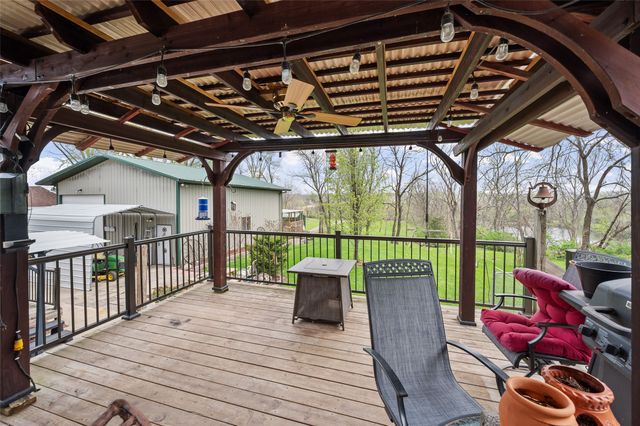 4555 NE 34th Court, Des Moines, IA 50317
