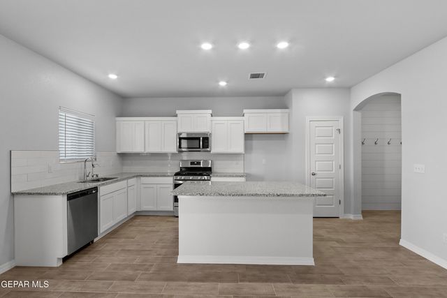 14400 Desert Wind Drive, El Paso, TX 79928