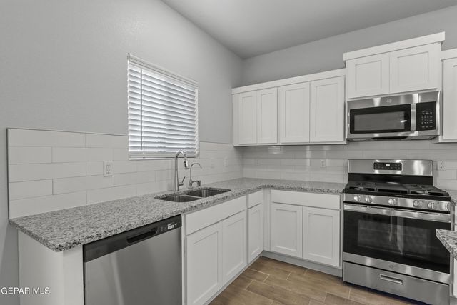 14400 Desert Wind Drive, El Paso, TX 79928