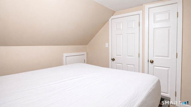 86 Crestwood Avenue, Waterbury, CT 06704