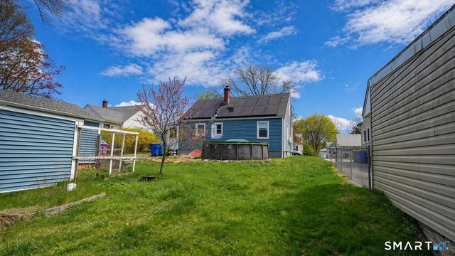 86 Crestwood Avenue, Waterbury, CT 06704