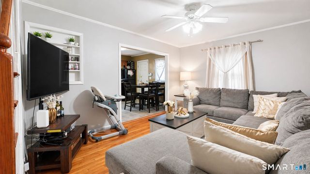 86 Crestwood Avenue, Waterbury, CT 06704