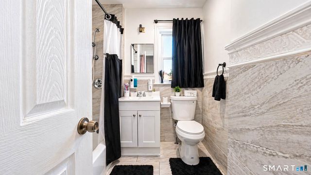 86 Crestwood Avenue, Waterbury, CT 06704