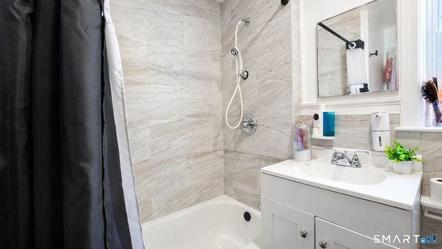 86 Crestwood Avenue, Waterbury, CT 06704