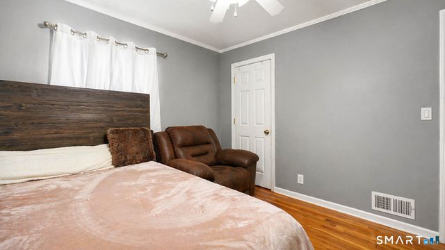 86 Crestwood Avenue, Waterbury, CT 06704