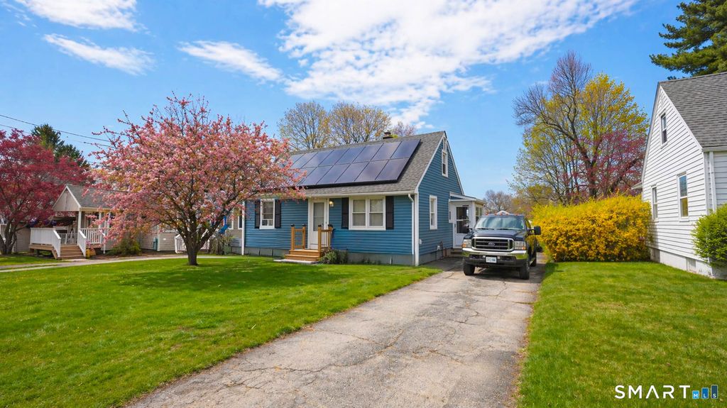 86 Crestwood Avenue, Waterbury, CT 06704