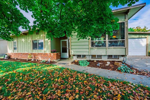 10711 E 16TH Ave, Spokane Valley, WA 99206 property photo