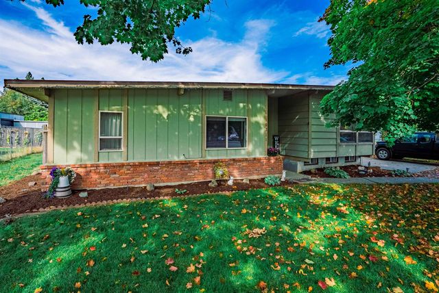 10711 E 16TH Ave, Spokane Valley, WA 99206