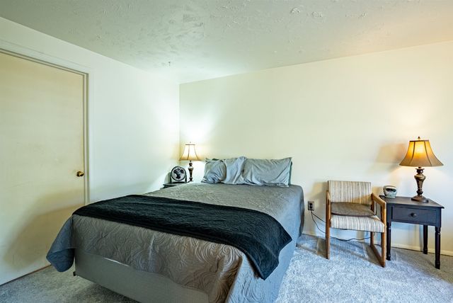 10711 E 16TH Ave, Spokane Valley, WA 99206