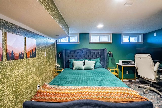 10711 E 16TH Ave, Spokane Valley, WA 99206