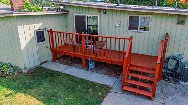 10711 E 16TH Ave, Spokane Valley, WA 99206