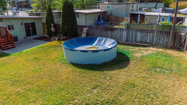 10711 E 16TH Ave, Spokane Valley, WA 99206