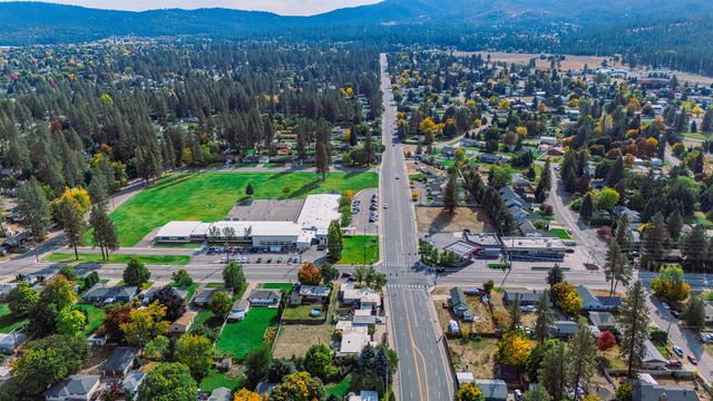 10711 E 16TH Ave, Spokane Valley, WA 99206