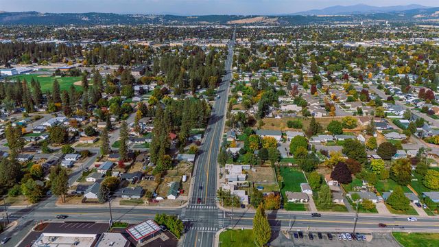 10711 E 16TH Ave, Spokane Valley, WA 99206