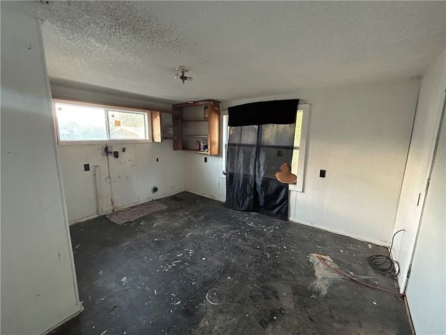 1041 E 5th St, Alice, TX 78332