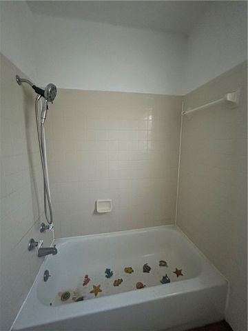 1041 E 5th St, Alice, TX 78332