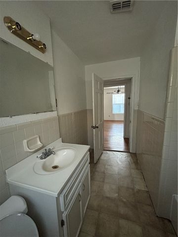 1041 E 5th St, Alice, TX 78332