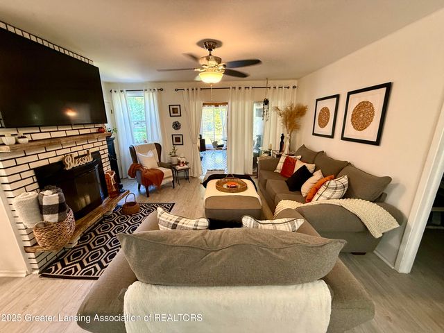 4120 Arlene Drive, Lansing, MI 48917